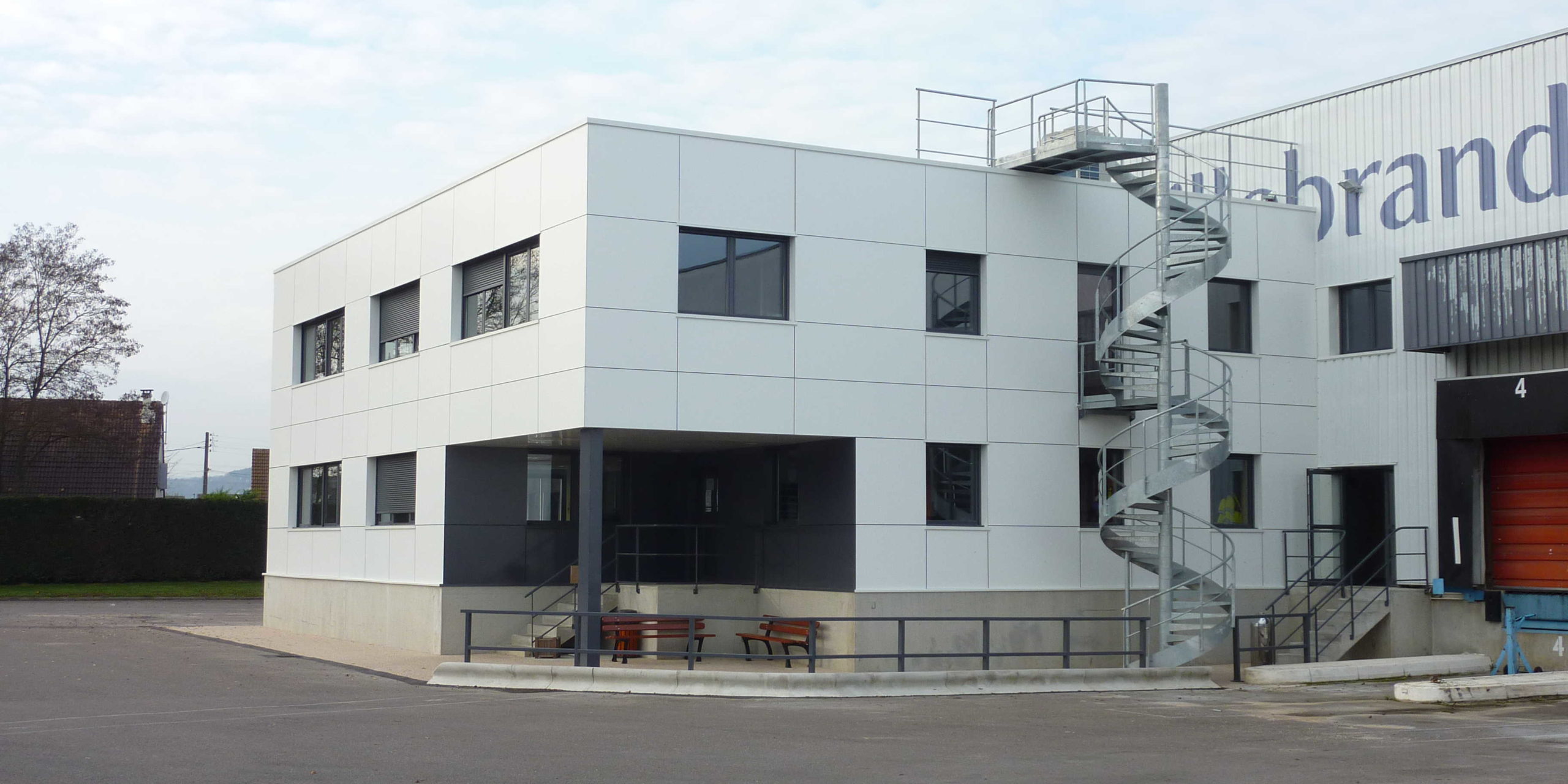 Réhabilitation et construction de bureaux